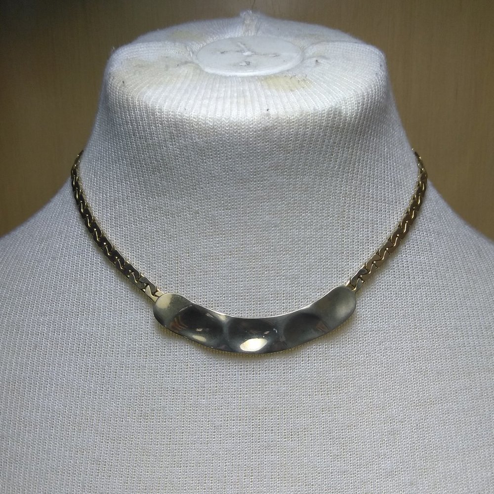 Gold Tone Shoker